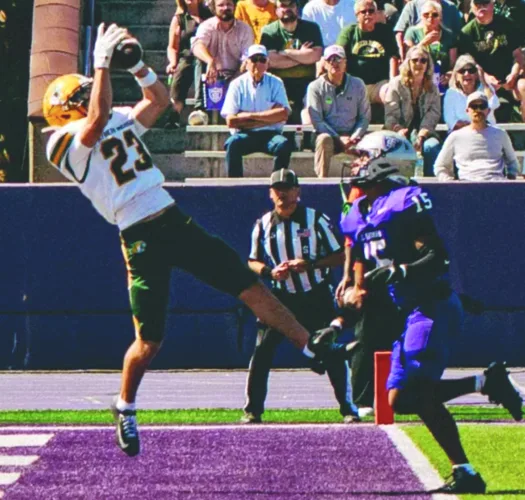 Wildcats remain winless after road setback